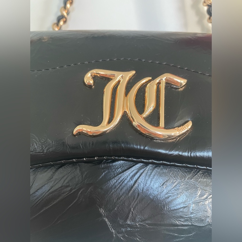 Juicy Couture Fashion Vibe Flap Crossbody Black Chain Strap Logo Textured NWT - Picture 6 of 16
